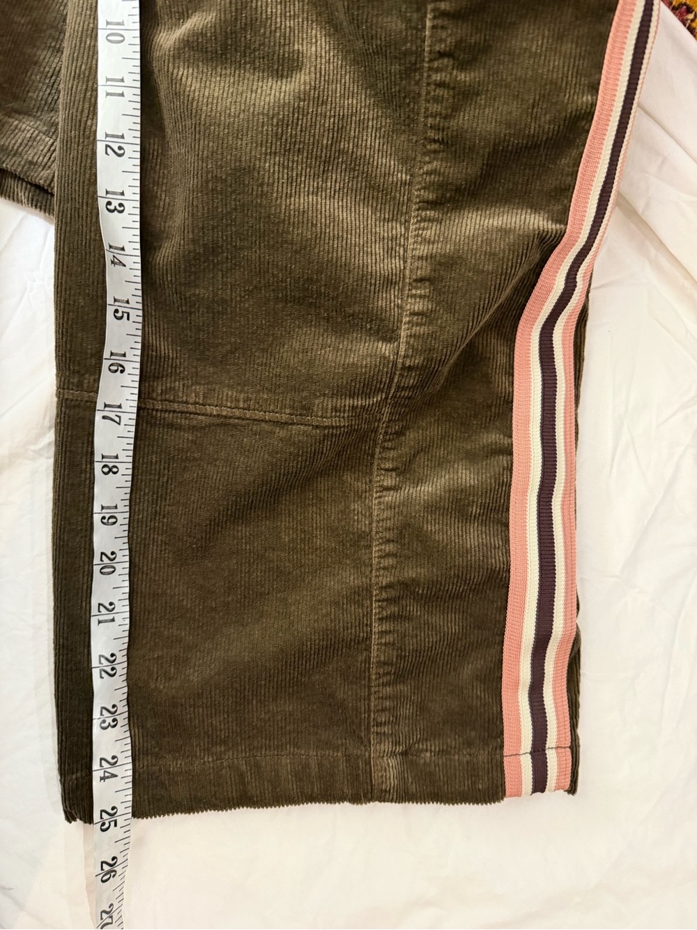 PILCRO Izzie Relaxed Corduroy Pull-On Barrel Pants Olive Stripe S - Picture 15 of 16
